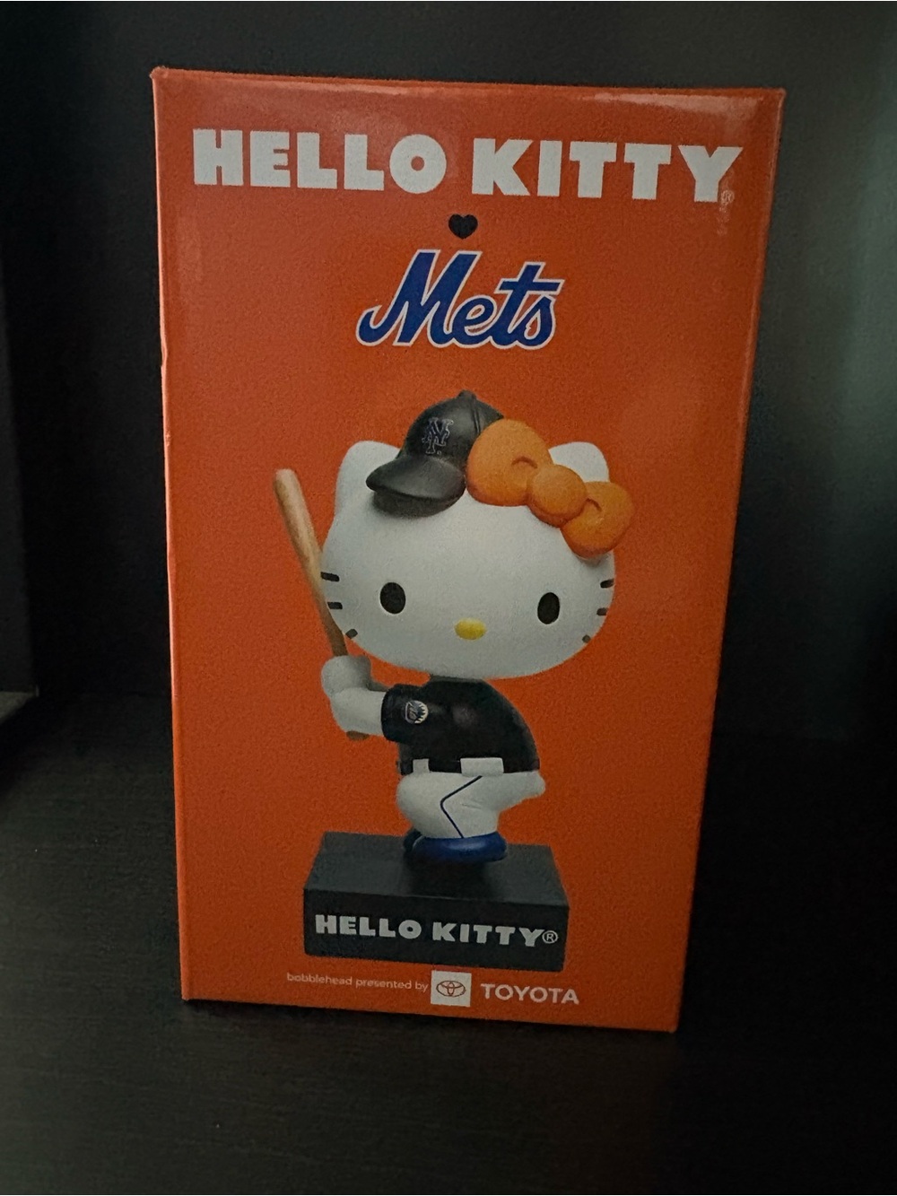Hello Kitty New York Mets hello kitty bobble head 6-13-26 SGA new in box